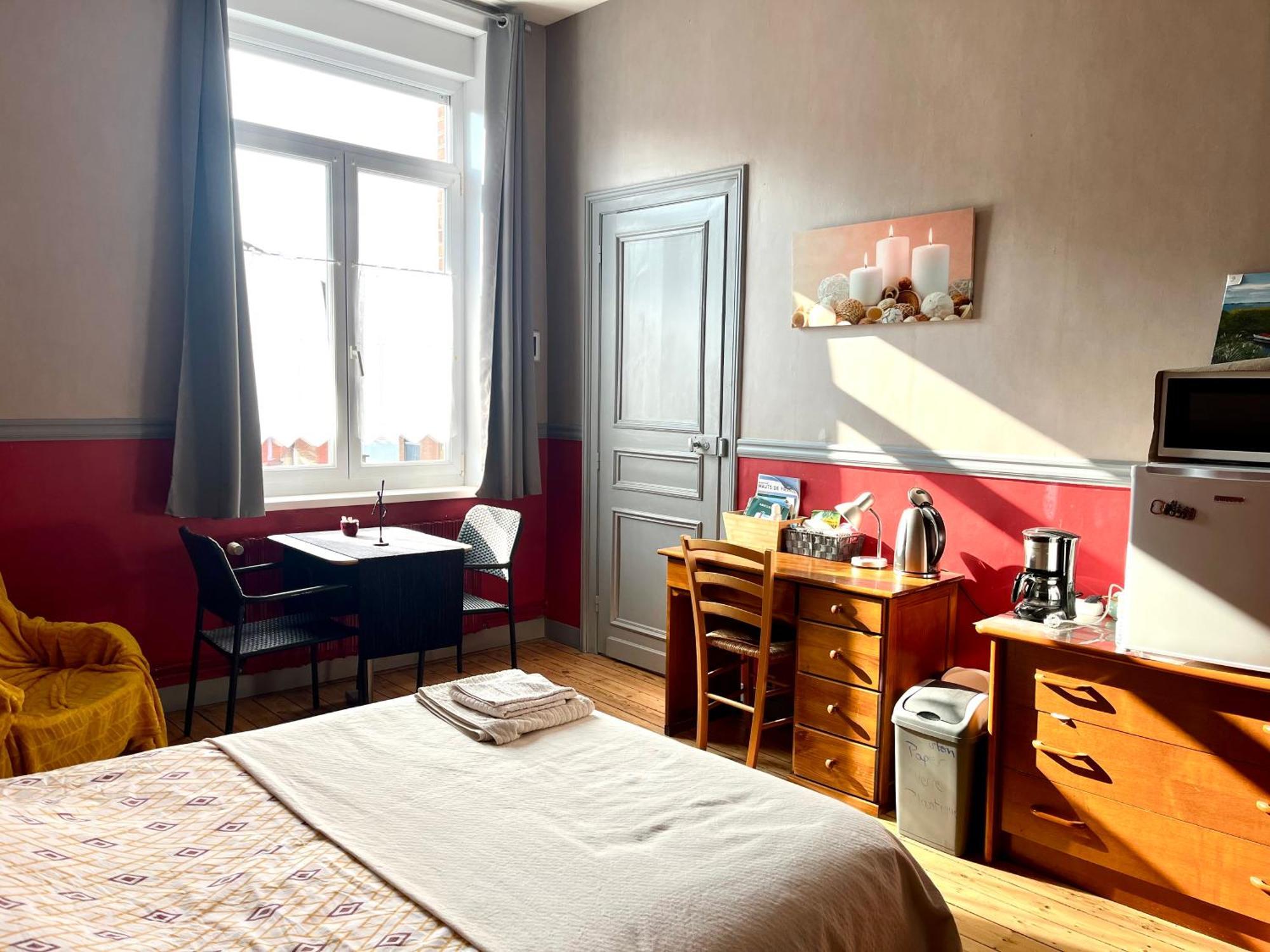 Coquelicot Hotel Armentières Екстериор снимка
